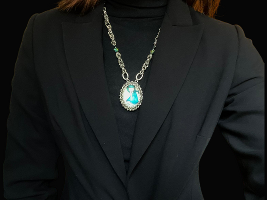 Mizuki Chainmail Cabochon Necklace