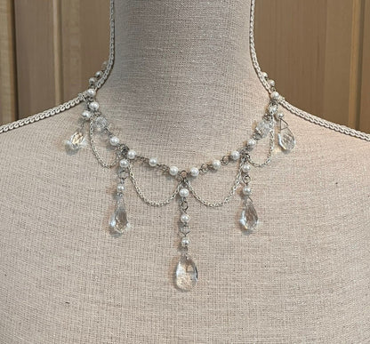 Lucent Teardrop Necklace ~ L01