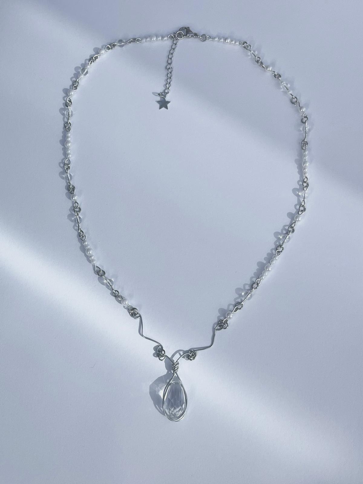 Spira Necklace 02 - Droplet