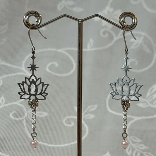 Floating Lotus Chainmail Earrings