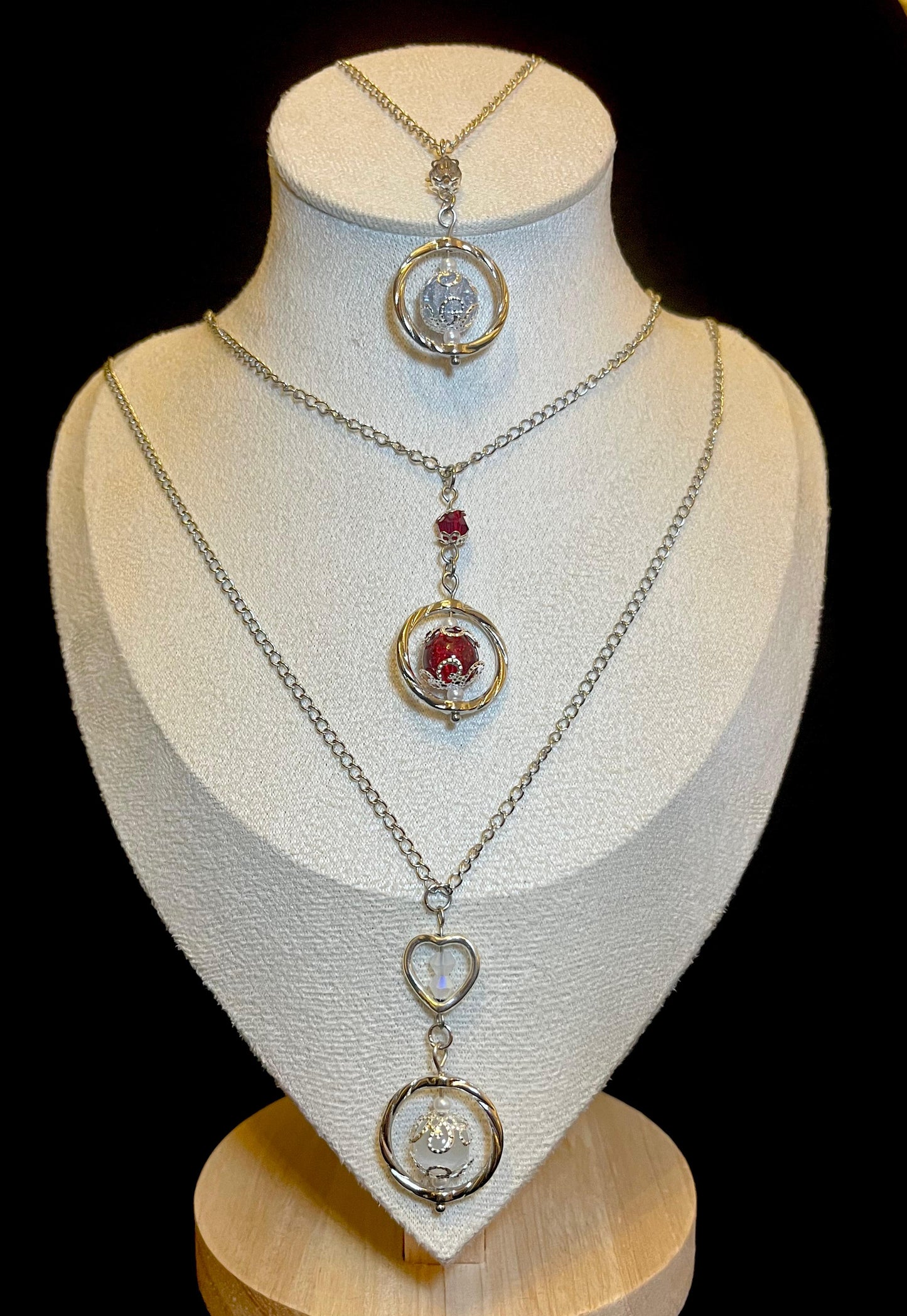 Iris Pendent Necklace