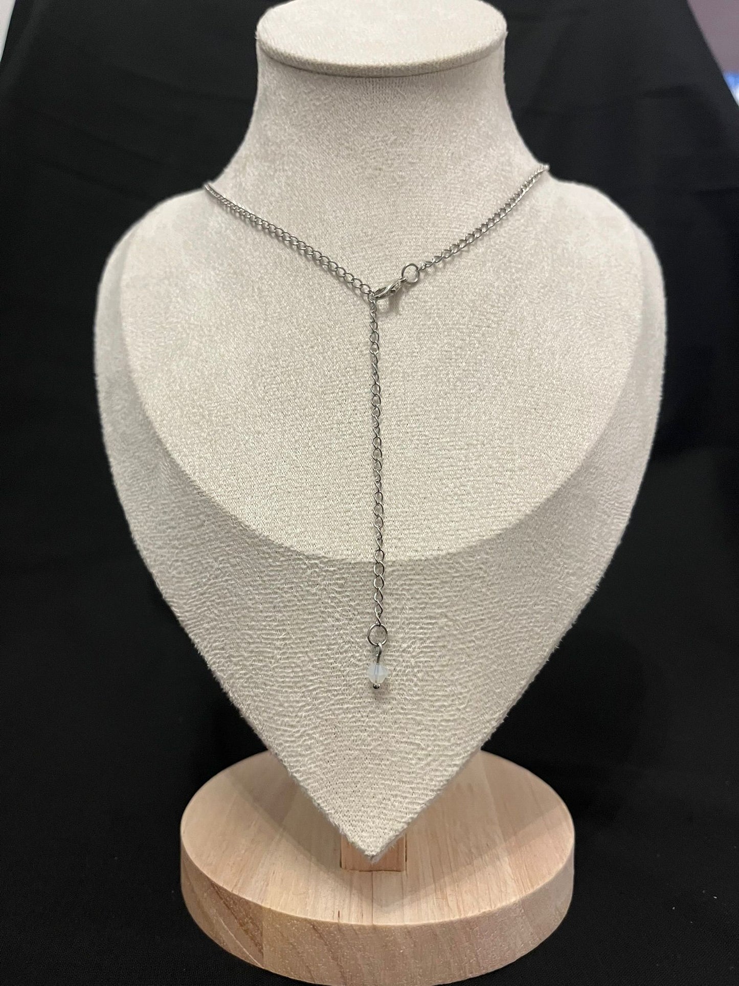 Iris Pendent Necklace