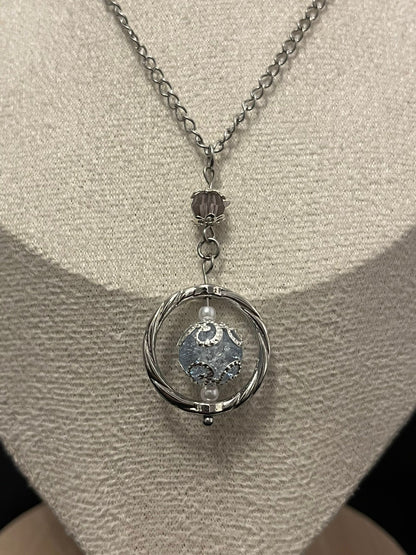 Iris Pendent Necklace