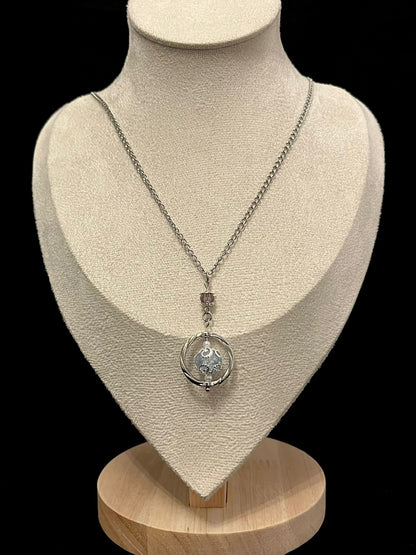 Iris Pendent Necklace