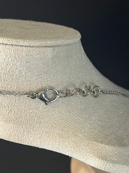 Trois Fleurs Necklace