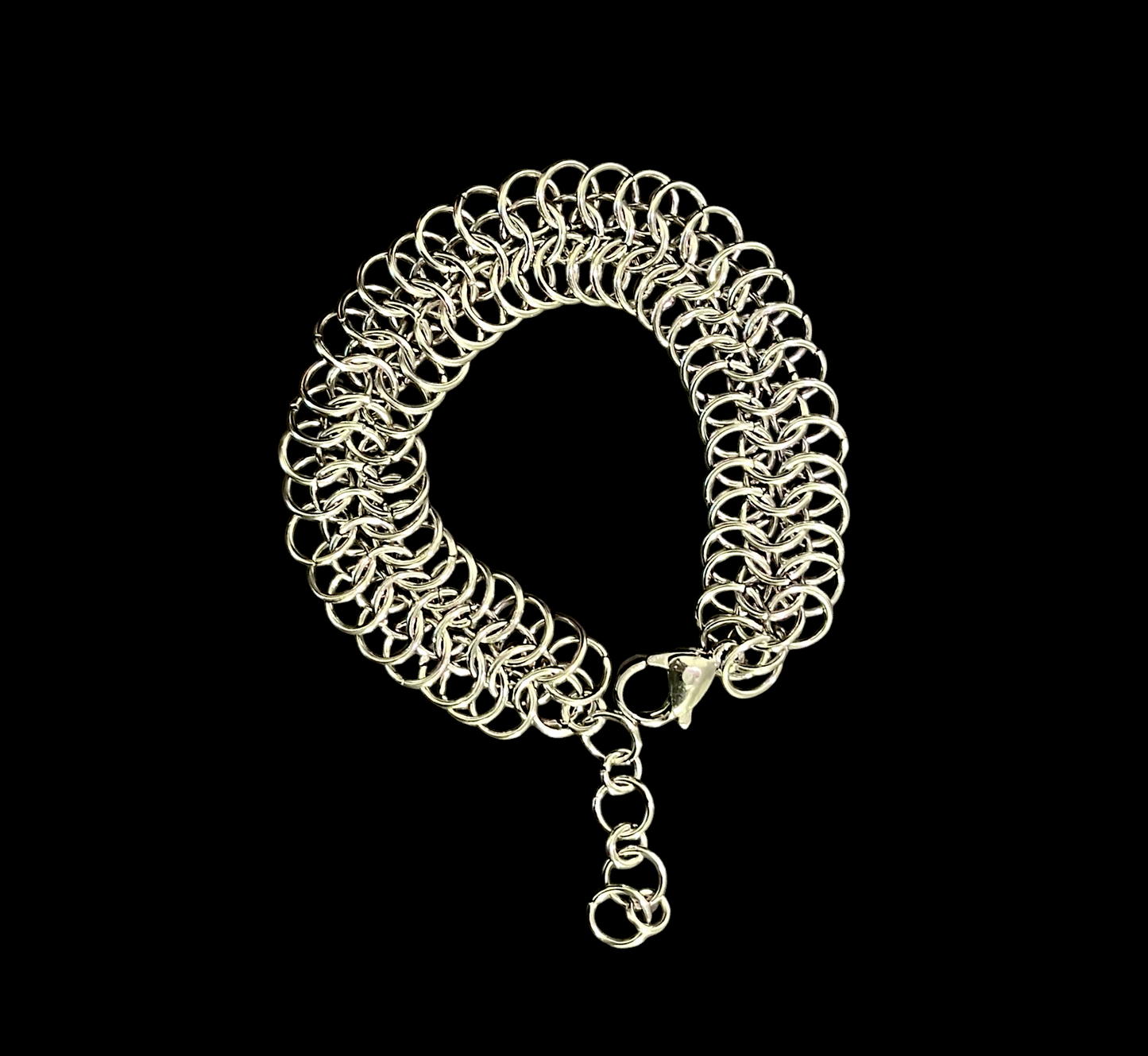 Metallic Spine Chainmail Bracelet
