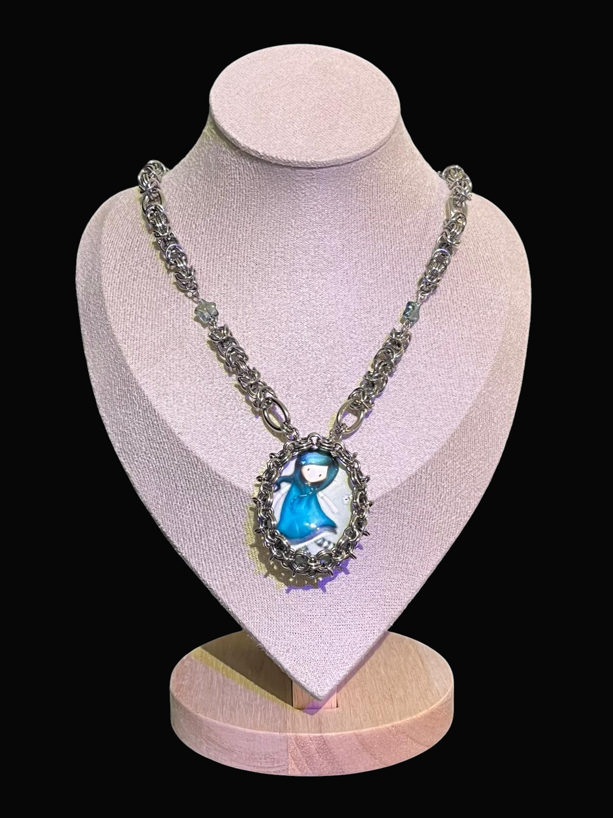 Mizuki Chainmail Cabochon Necklace