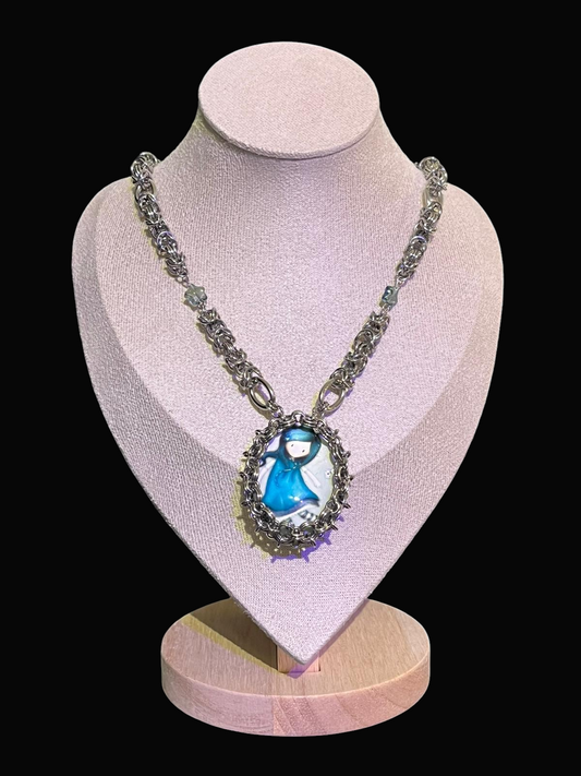 Mizuki Chainmail Cabochon Necklace