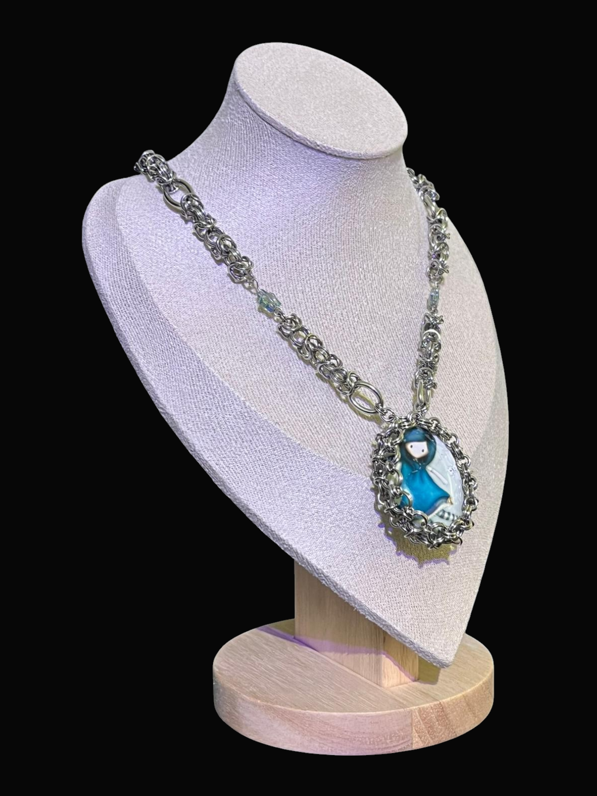 Mizuki Chainmail Cabochon Necklace